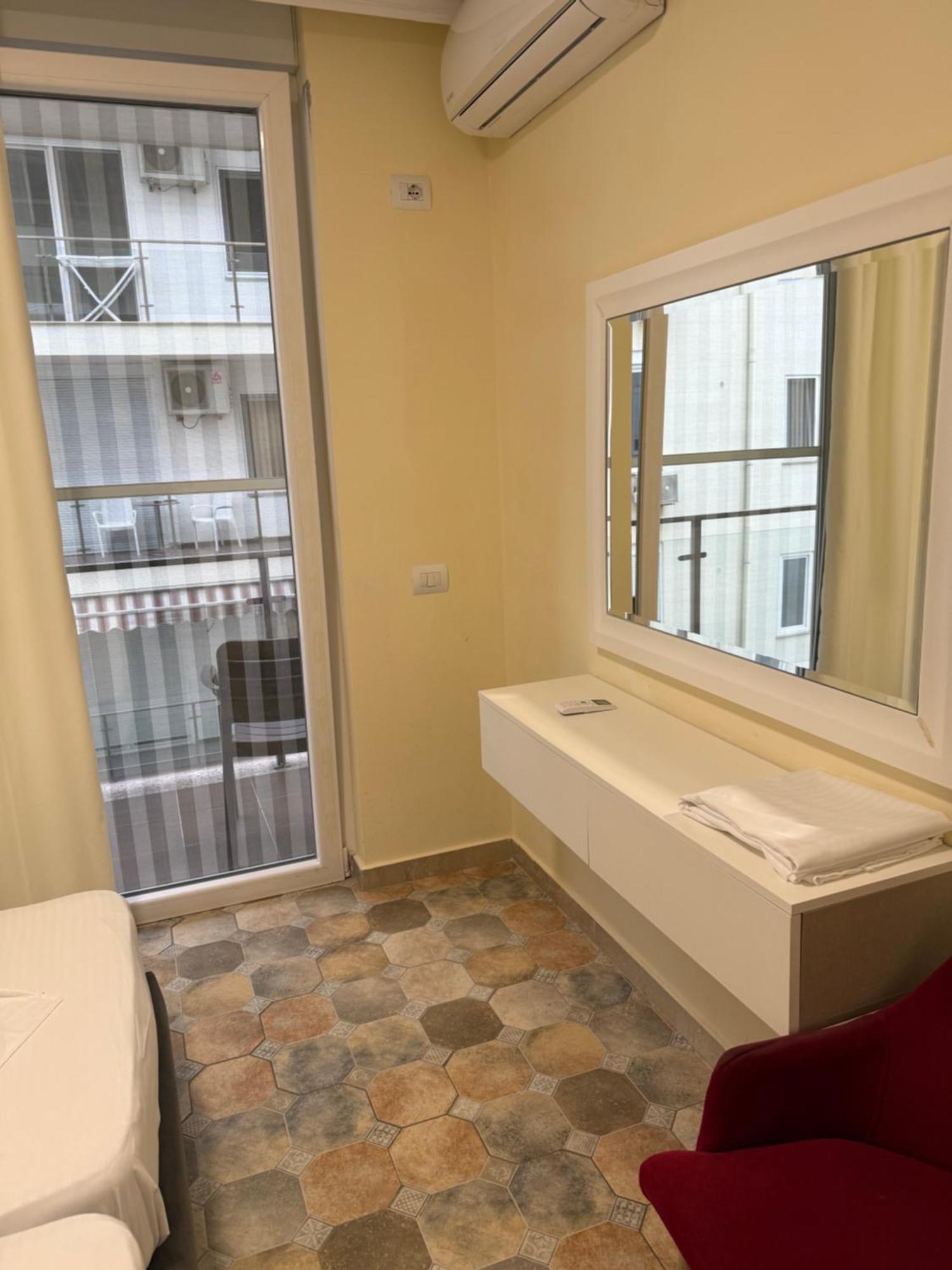 Shengjin Apartaments Экстерьер фото