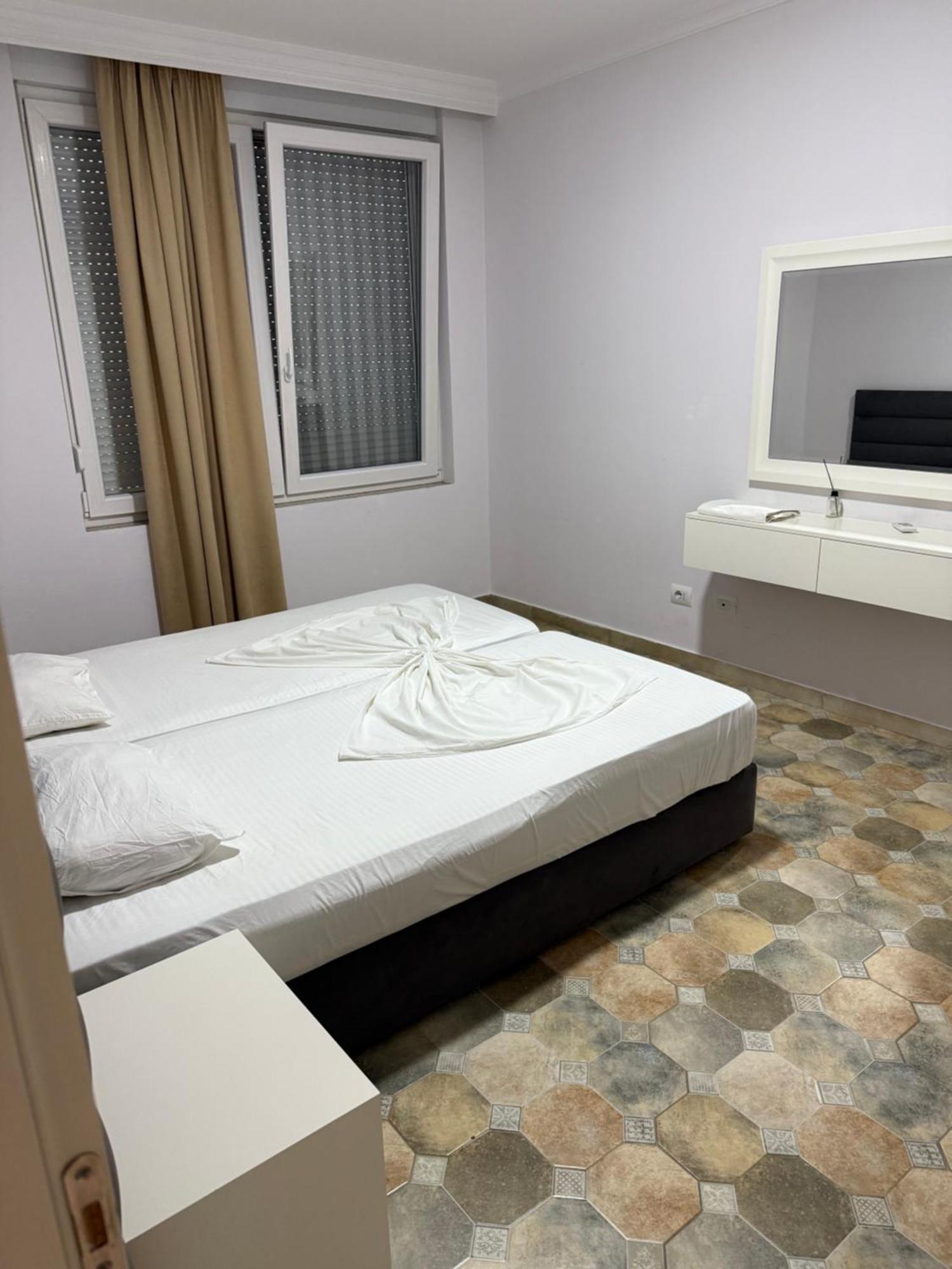 Shengjin Apartaments Экстерьер фото